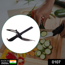 Food chopper slicer with integrated handle for efficient vegetable cutting.