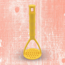 Kitchen Food Masher, Fruit Tool Masher, Professional Masher Kitchen Tool, Kitchen Masher with Comfortable Grip, Heavy Duty Potato masher Perfect for Bean Vegetable Fruits Masher (1 Pc)